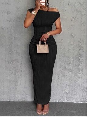Off-Shoulder Black Maxi Dress - Sleek Evening Style. Plus Size Available